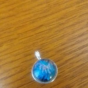 Glass cabochon pendant